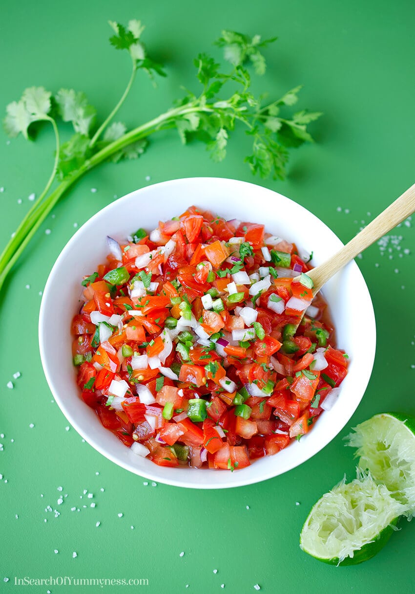 Pico De Gallo / Perfect Pico de Gallo - Food's Ultimate Resource | Spoonthumbs / Pico de gallo is a chunky tomato salsa recipe that's simple to make at home with fresh ingredients.