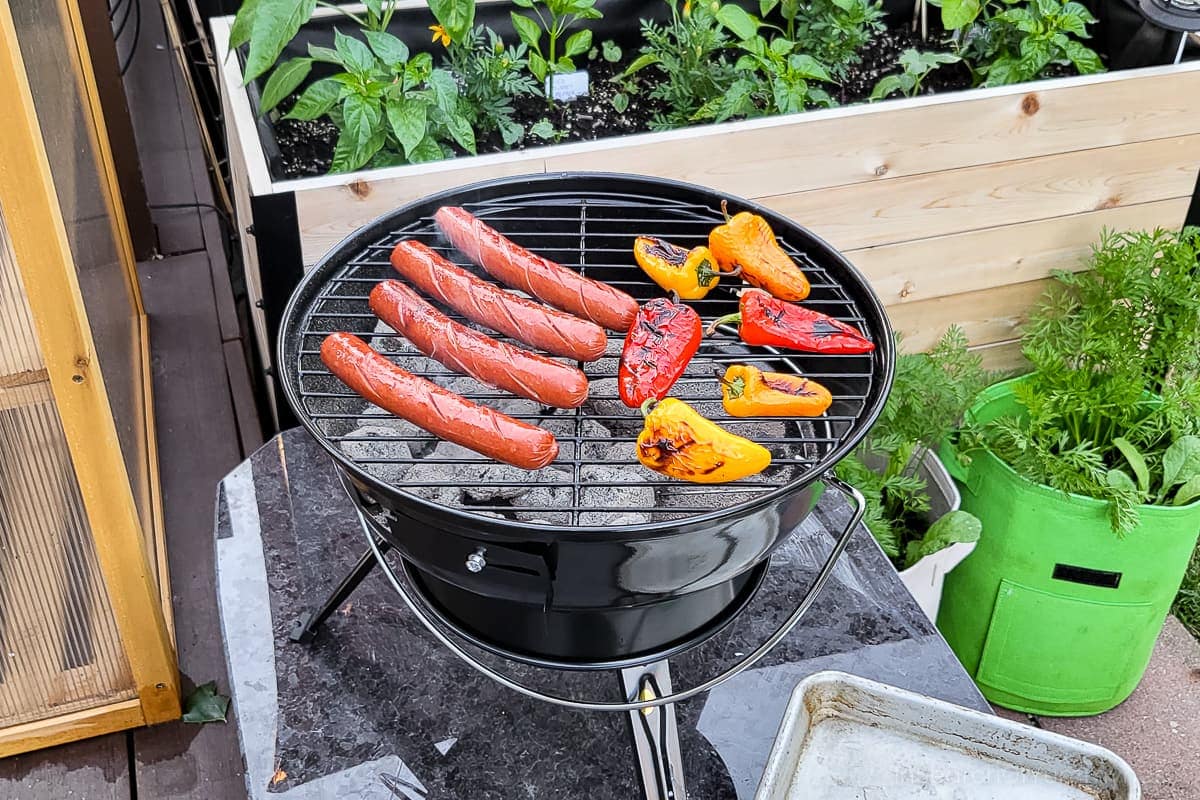 how do you cook on a charcoal grill